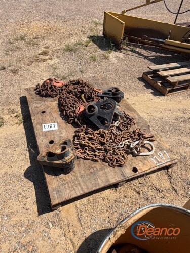 Pallet of Chain Lift Slings, Black Lift Eyes