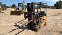 Yale 357A forklift, s/n 5021352-03 Gas Eng, Needs alternator Belt, Meter shows 3482 hrs