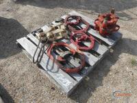 (3) Ridgid Pipe Cutters and (1) Ridgid Pipe Threader