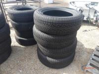 (4) Pirelli Scorpion 275/60R20 Tires