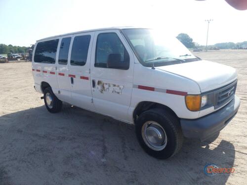 2005 Ford E350 Transport Van, s/n 1FBNE31S05HB29863: 6.8L Gas Eng., Auto, 2
