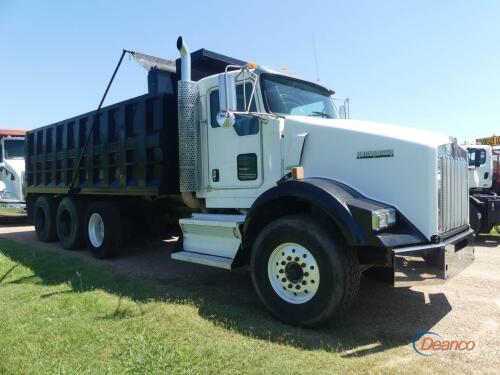 2009 Kenworth T800 Tri-axle Dump Truck, s/n 1NKDL40XX9J253605: Cummins ISX
