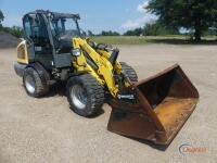 Wacker Neuson WL38 Rubber-tired Loader, s/n 30446934: Encl. Cab, Excessive Rust, Major Hydraulic Leak