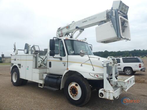 2005 International 4300 Bucket/Cable Reel Truck, s/n 1HTMMAAN35H102359: DT4