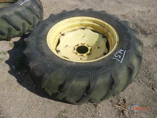 16.9x30 Tire on JD Rim