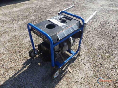 Powerback 5250-watt Generator (Salvage): 2 110V Plugs, 1 240V Plut, Tecumseh 10hp Eng.