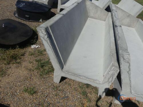Precast 8' Open Ended J Bunk Feed Trough w/ One End Cap