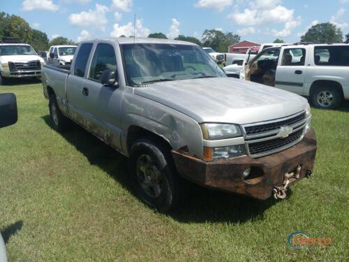 2006 Chevy Silverado 1500 Z71 4WD Pickup, s/n 2GCEK19VX61116940 Ext. Cab,