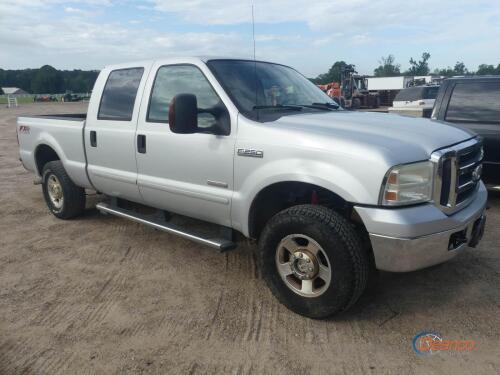 2006 Ford F250 4WD Pickup, s/n 1FTSW21P06EB01047 Crew Cab, Powerstroke Die