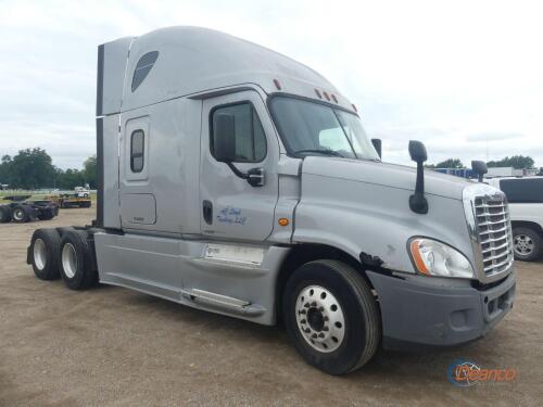 2014 Freightliner Cascadia Truck Tractor, s/n 1FUJGLD57ELFK7655 T/A, Sleep