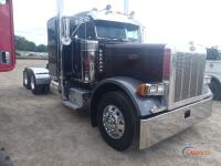 2001 Peterbilt 379 Truck Tractor, s/n 1XP5DR9X21D556043 T/A, Flat Top Slee