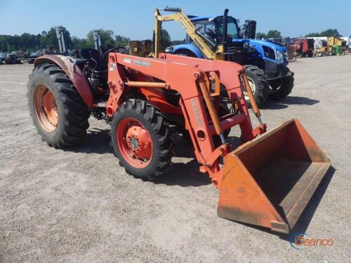 2010 Kubota M7040 MFWD Tractor, s/n 83277 Kubota LA1153 Loader w/ Bkt., 3P