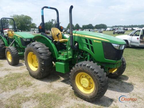 2021 John Deere 5045E MFWD Tractor, s/n 1PY5045EHMM116055 Rollbar, Lift Ar