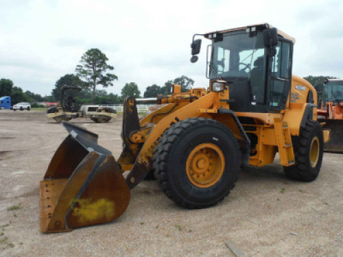 Hyundai HL940 Rubber-tired Loader, s/n KG0000014: C/A, GP Bkt., Meter Shows 13135 hrs