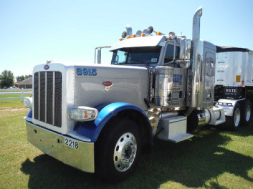 2015 Peterbilt 389 Truck Tractor, s/n 1XPXD49X0FD242474 (Title Delay): T/A, Cummins ISX 485 Eng., 36" Sleeper, 13-sp., Wet Kit, 12K Front, 40K Rears, Odometer Shows 527K mi.