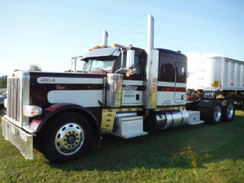 2014 Peterbilt 389 Truck Tractor, s/n 1XPXD49XXED235739 (Title Delay): Cummins ISX 525 Eng., 18-sp., 13K Front, 40K Rears, Air Ride Front Axle, Wet Kit, Sleeper, Odometer Shows 543K mi.