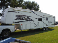 2006 Montana 367 5th Wheel Camper, s/n 4YDF367216D518533: 37', 3 Slide Outs, Air Ride Susp., Air Ride 5th Wheel, New Elec. Refrigerator, New Awning