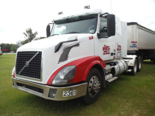 2018 Volvo VNL Truck Tractor, s/n 4V4NC9EH2JN892065 (Title Delay): Volvo D13 465hp Eng., Volvo Auto, Wet Kit, 12K Front, 40K Rears, Sleeper, Odometer Shows 263K mi.