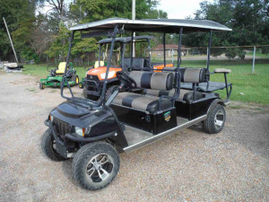 Club Car Golf Cart, s/n KG1334-389653 (No Title): 4-passenger, Gas Eng., Canopy, Stereo