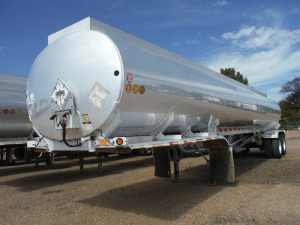 2008 LBT Petroleum Tanker, s/n 4J8T042288T008903: Model TAG-HA2-ESF9200X5DB, 9200 gal. Tank, 5 Compartments, 57000 lb. Max Payload