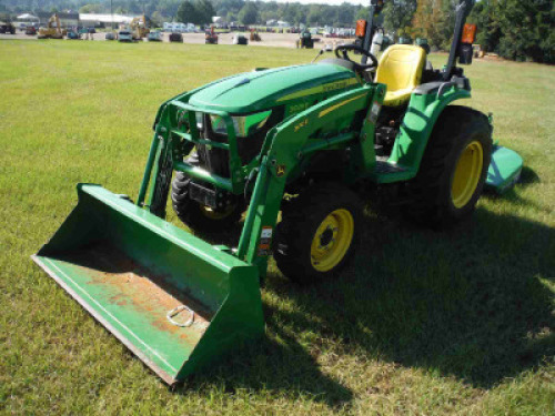 2018 John Deere 3025E MFWD Tractor, s/n 1LV3025EAJJ125555: JD 300E Loader w/ Bucket, Meter Shows 228 hrs