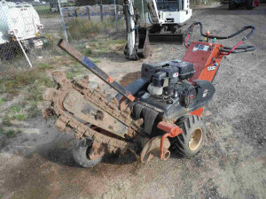 2006 Ditchwitch 1330 Walk-behind Trencher, s/n CMW1330HL60000272