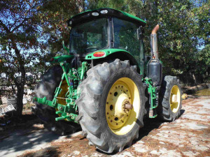 2015 John Deere 6175R MFWD Tractor, s/n 1RW6175RCFR022102: C/A, Power Quad 16x16, Front Weights, 520/85R46 Rears, 480/70R34 Fronts, 3PH, PTO, Meter Shows 6477 hrs