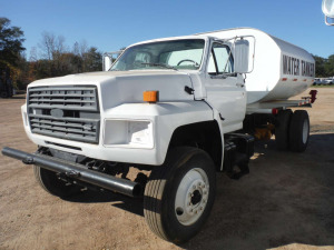 1992 Ford F800 Water Truck, s/n 1FDXK84A0NVA13847 (No Title - Bill of Sale Only): S/A, Diesel, Auto, Rear & Side Discharge, Former US Gov. Vehicle, 166K mi.
