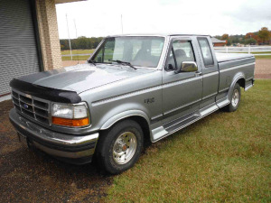 1994 Ford F150 XLT Pickup, s/n 1FTEX15N7RKB47011: 302 Eng., Ext. Cab, Bedcover, Odometer Shows 307K mi.