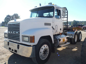 1997 Mack CH613 Truck Tractor, s/n 1M2AA13Y6VW072250: T/A, Day Cab, E7-350 Eng., Fuller RTX14609B, 4.17 Ratio, Front & Rear Diffs, Headache Rack, Odometer Shows 900K mi.
