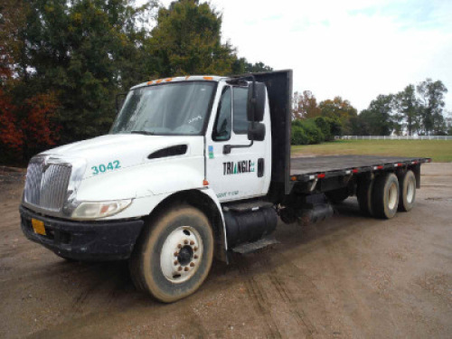 2004 International 4400 Flatbed Truck, s/n 1HTMSAAR94J083042: T/A, 10-sp., Odometer Shows 276K mi.