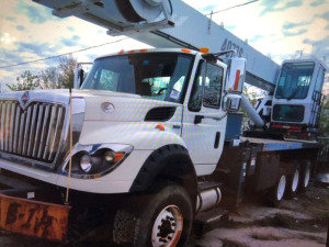 2012 International 7600 Boom Truck, s/n 1HTGSSHTXCJ677657 (Selling Offsite): T/A, IH 11L Eng., 8LL, A/C, Manitex 4077 40-ton Crane, One Owner out of Norfolk Southern Fleet, Some Rigging Included, Located in Summerville, GA, Low hours, Odometer Shows 17K m