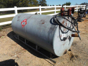 500-gallon Fuel Tank w/ 12V Pump: Skid-mounted