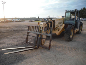 Gehl D010L55 Telescopic Forklift, s/n 745230: 72" Pallet Forks, 10000 lb. Cap., Outriggers, Meter Shows 4157 hrs