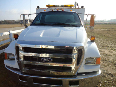 2007 Ford F750 Fuel & Lube Truck, s/n 3FRNF75A07V463050: Cummins Diesel, Auto, 17' Bed, Fuel Tank, 5 Product Tanks, Waste Oil Recovery System, Air Compressor, Miller Welder, Pumps, 228K mi., ID 42263