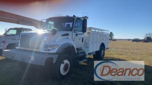 2004 International 7300 4WD Utility Truck, s/n 1HTWBAAR14J022079: 162K mi.