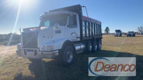 2006 Volvo VND Tri-axle Dump Truck, s/n 4V5KC9GH16N412102 (Inoperable): Won't Crank, Engine Problem, Volvo VE D12-465 Eng., Eaton Fuller 8LL, 18740 Front Axle, 46K Rears, 18K 3rd Axle, Rogers Body, 901K mi.