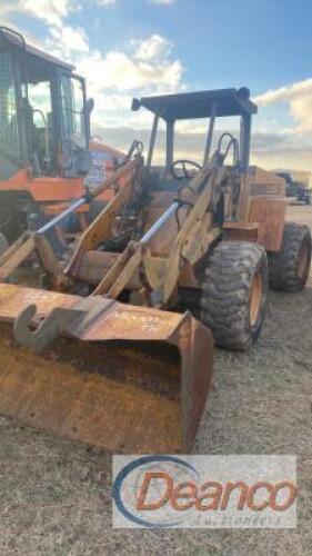 Case Rubber-tired Loader (Salvage)