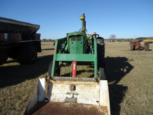 John Deere 4010 Tractor, s/n 21744450: 2wd, Loader w/ Bkt., Drawbar, Gas Eng.