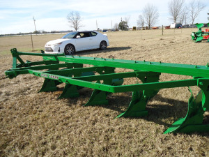 John Deere 5-pan Bottom Plow: ID 42411