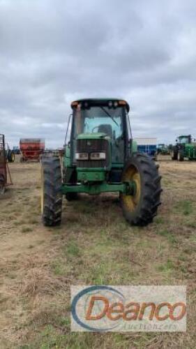 John Deere 6320 MFWD Tractor, s/n L06320H457749: Cab, 7075 hrs Lot: 3402