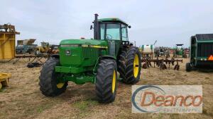 1988 John Deere 4650 MFWD Tractor, sn RW4650P003672: Cab, 2 Remotes, 1000 PTO, Front Hyd., 3607 hrs Lot: 3448