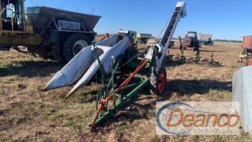 New Idea No. 10 1-row Corn Picker Lot: 3493