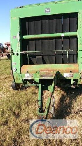 John Deere 566 Hay Baler, s/n E00566X126396 Lot: 3381