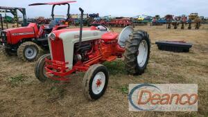 1956 Ford 860 Tractor Lot: 3326