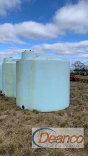 (3) 2200-gallon Water Tanks Lot: 4343