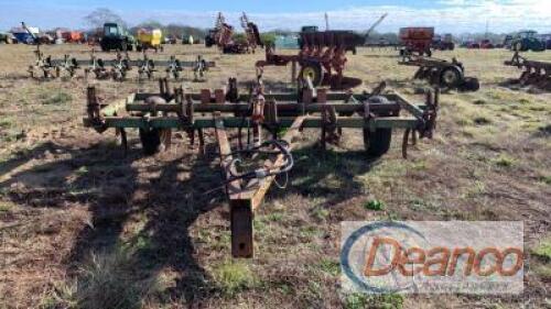 John Deere Chisel Plow Lot: 4461