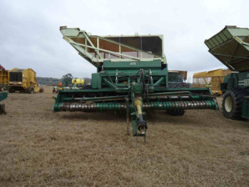 2006 KMC 3376 6-row Peanut Combine, s/n 75408: ID 42608