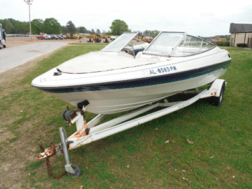 Bayliner Capri 2050LS Ski Boat, s/n B1YD05CXA595 w/ Glastron Trailer (No Title - Bill of Sale Only): Mercruise Eng., Walk-thru Windshield