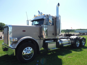 2021 Peterbilt 389 Truck Tractor, s/n 1XPXD49X9MD737981: Ext. Hod, T/A, Day Cab, Cummins 565hp Eng., 13-sp., Super 40's LPS Rears w/ Lockers, Odometer Shows 141K mi.